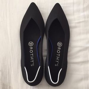 Black Rothy’s with white detail - great condition